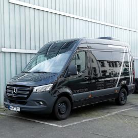 Mercedes Sprinter 9Seater/Transporter HH-RT 711 short (max load 900kg, incl. 200km)
